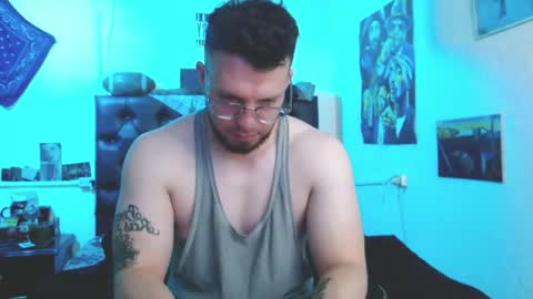 brad hot boy online show from April 22, 2026, 4:19 pm