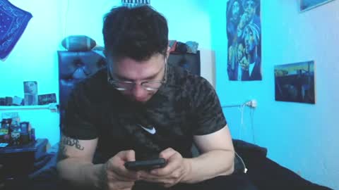 brad hot boy online show from June 17, 2026, 2:36 am
