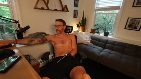 Snapshot of bradbronton chatting on July 13, 2026, 11:24 am BradBronton online show from July 13, 2026, 11:24 am