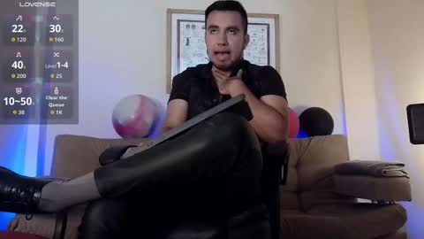 Bradley Colton Independ Model online show from October 7, 2025, 3:31 pm