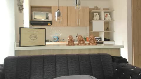 bradleymartin7 online show from February 26, 2025, 9:05 pm