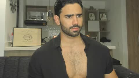 bradleymartin7 online show from March 7, 2025, 11:38 pm