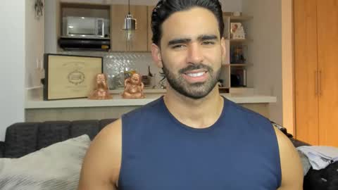 bradleymartin7 online show from October 30, 2025, 10:43 pm