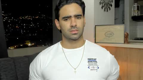 bradleymartin7 online show from December 4, 2025, 11:35 pm