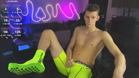 Snapshot of bradmaloney chatting on November 8, 2025, 8:07 pm brad maloney online show from November 8, 2025, 8:07 pm