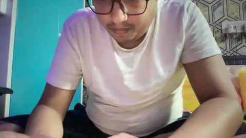 Klaus online show from December 4, 2025, 5:43 pm