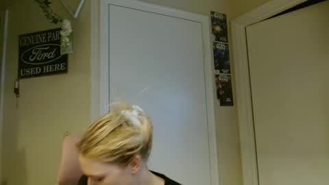 i am a naughty jedi knight online show from March 29, 2026, 2:17 pm