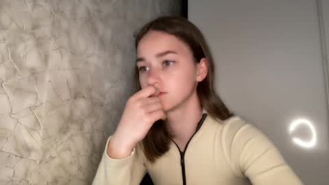 Snapshot of bralkissy chatting on May 20, 2026, 2:01 pm Kate online show from May 20, 2026, 2:01 pm