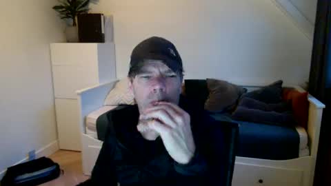 Snapshot of bram1944972145 chatting on January 24, 2025, 7:51 am Bram online show from January 24, 2025, 7:51 am