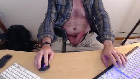 brandondot online show from November 7, 2025, 8:31 pm