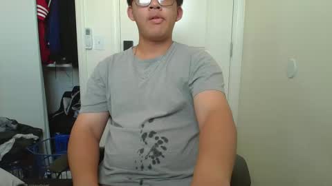 brandonsf1234340456 online show from September 17, 2025, 8:32 pm