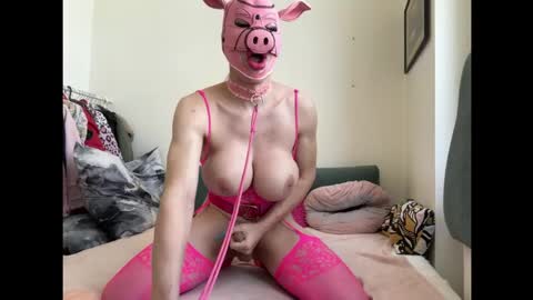 bratzdoll1994 online show from April 19, 2026, 7:27 pm