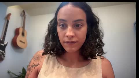 Thalia online show from November 4, 2025, 11:48 pm