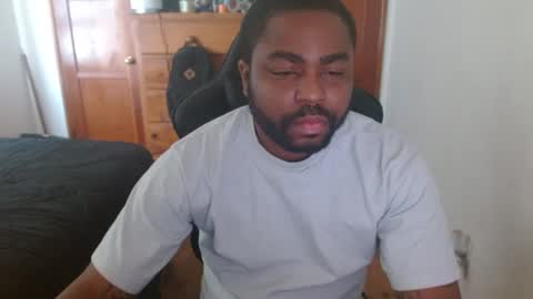 Breadw1nnah online show from October 13, 2025, 9:48 pm