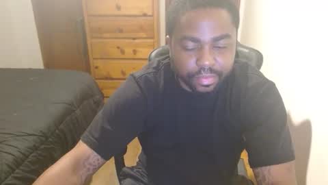 Breadw1nnah online show from October 28, 2025, 7:12 am