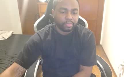 Breadw1nnah online show from December 5, 2025, 5:27 am