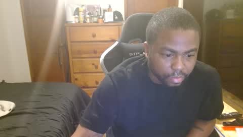 Breadw1nnah online show from December 17, 2025, 4:29 am