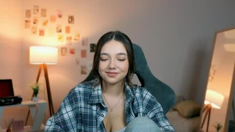 Rachel online show from April 22, 2026, 7:37 pm