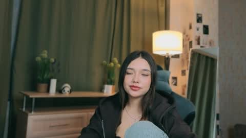 Rachel online show from April 23, 2026, 7:49 pm