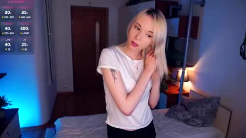 Mia Bunyard online show from March 12, 2025, 5:17 pm