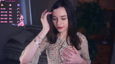 Mia Bunyard online show from October 18, 2025, 7:42 am