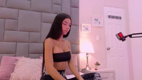 Bree  online show from February 13, 2025, 12:00 pm