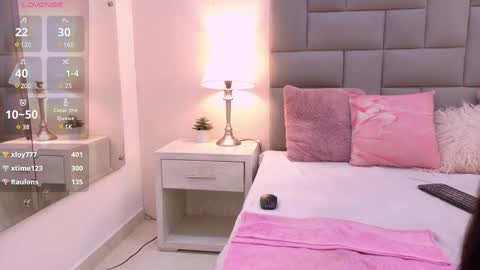 Bree  online show from March 12, 2025, 9:45 pm