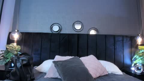   online show from April 21, 2026, 3:24 am