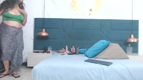 BRENDA VELASQUEZ online show from April 10, 2026, 8:46 pm