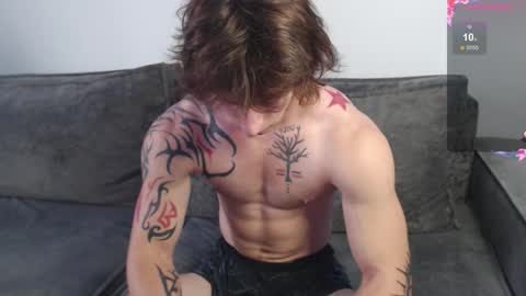 brendan__piks online show from September 29, 2025, 9:03 am