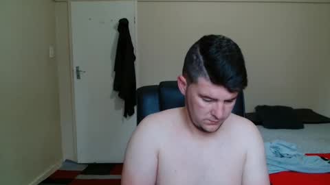 ask me lol online show from November 18, 2025, 5:01 am