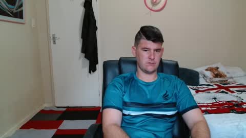 ask me lol online show from February 12, 2026, 4:18 am