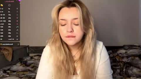 Mia   online show from April 23, 2026, 8:24 am