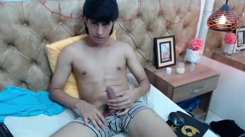 Esteban online show from February 15, 2025, 4:47 am