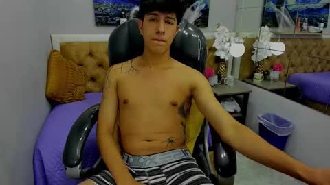 Esteban online show from September 14, 2025, 2:54 am