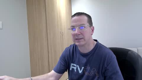 Snapshot of brettdj chatting on September 28, 2025, 1:16 pm Brett online show from September 28, 2025, 1:16 pm