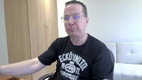 Snapshot of brettdj chatting on November 22, 2025, 10:36 am Brett online show from November 22, 2025, 10:36 am