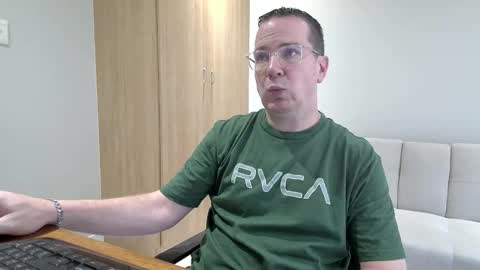 Snapshot of brettdj chatting on November 23, 2025, 1:11 pm Brett online show from November 23, 2025, 1:11 pm