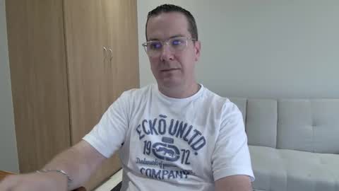 Snapshot of brettdj chatting on January 7, 2026, 11:56 am Brett online show from January 7, 2026, 11:56 am