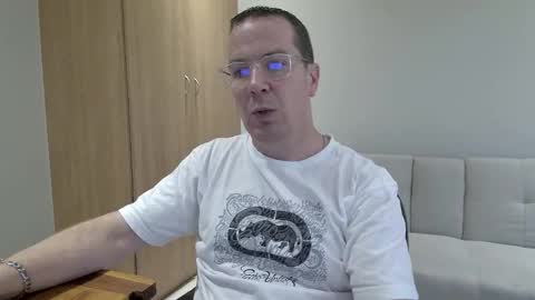 Snapshot of brettdj chatting on February 4, 2026, 3:07 pm Brett online show from February 4, 2026, 3:07 pm