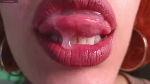 Snapshot of bri_von_dhara_ chatting on May 18, 2026, 8:58 pm Bri online show from May 18, 2026, 8:58 pm
