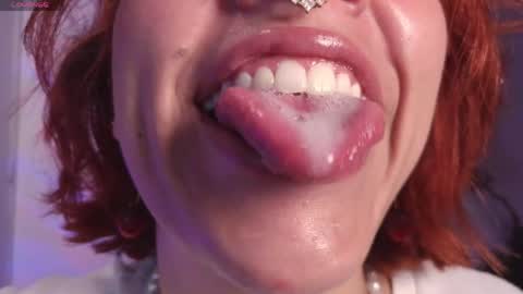 Snapshot of bri_von_dhara_ chatting on May 25, 2026, 2:56 pm Bri online show from May 25, 2026, 2:56 pm