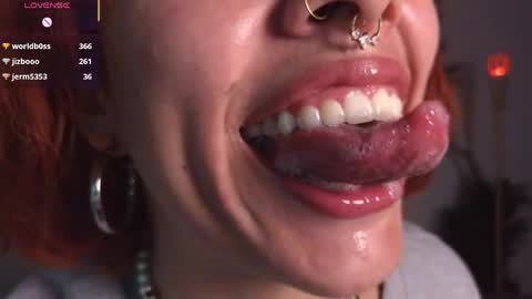 Snapshot of bri_von_dhara_ chatting on May 27, 2026, 2:19 am Bri online show from May 27, 2026, 2:19 am