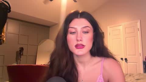 Brianna3 online show from November 3, 2025, 7:31 am