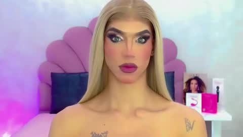 BRIANA online show from April 12, 2026, 2:11 pm