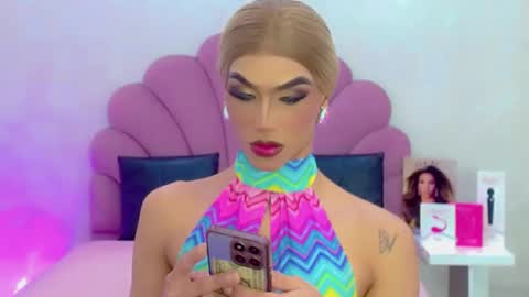 BRIANA online show from April 21, 2026, 4:01 pm