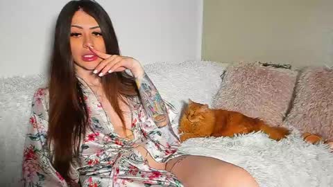 Snapshot of brianadiamondxxx chatting on June 10, 2026, 1:32 pm brianadiamondxxx online show from June 10, 2026, 1:32 pm