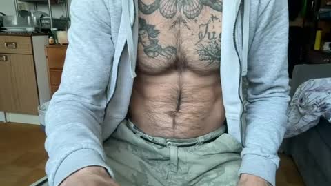 Snapshot of brianmuscle chatting on June 20, 2026, 8:28 am Brian online show from June 20, 2026, 8:28 am