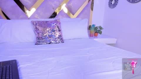 Brianna  online show from September 27, 2025, 12:32 pm