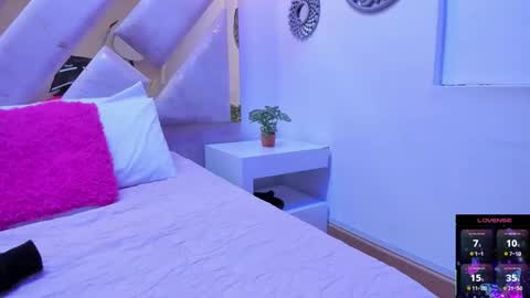 Brianna  online show from October 17, 2025, 11:35 am